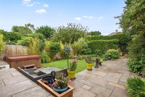 3 bedroom semi-detached house for sale, Maple Close, Petts Wood