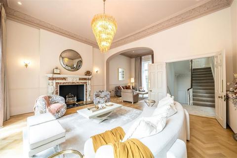 undefined, Ennismore Gardens, London SW7