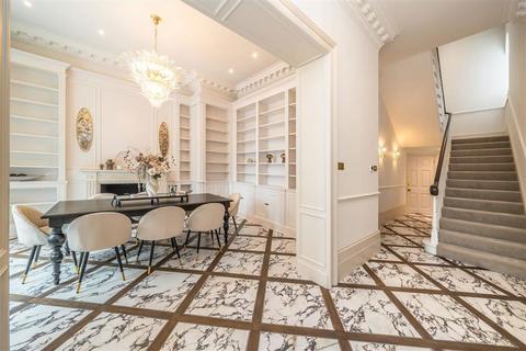 undefined, Ennismore Gardens, London SW7