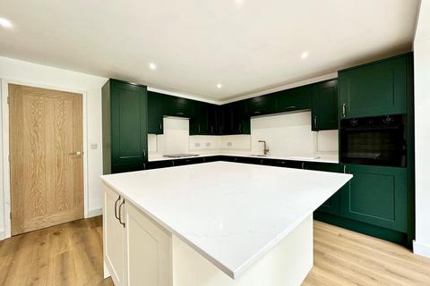 4 bedroom detached house to rent, Waudby Close, Walkington, Beverley, Yorkshire, HU17