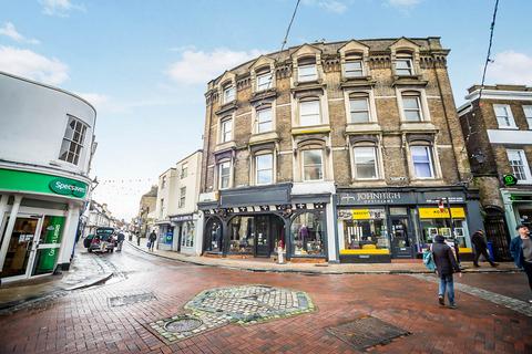 2 bedroom flat to rent, Voile House, Faversham ME13