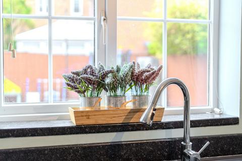 12 Buzzard Close, Rogiet, Caldicot, NP26 3UY