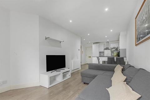20 Conant Mews, London, E1 8RZ