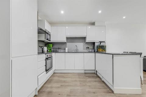 20 Conant Mews, London, E1 8RZ