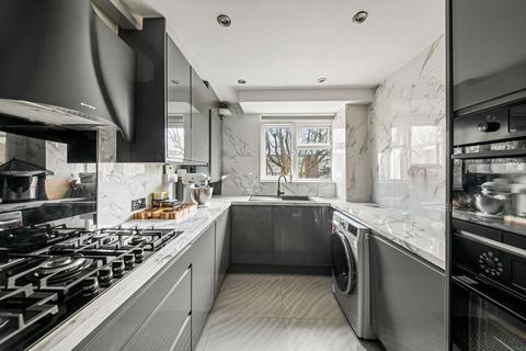 undefined, Whittle Close, Southall, UB1 3JU