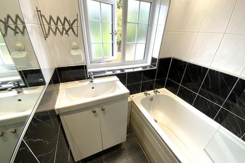 undefined, Woodlands, Doncaster DN6