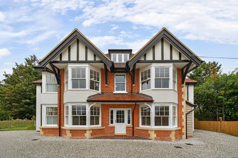 undefined, Pikes Hill, Lyndhurst, SO43