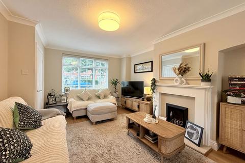 29 Broom Hall Crescent, Birmingham, B27 7JR