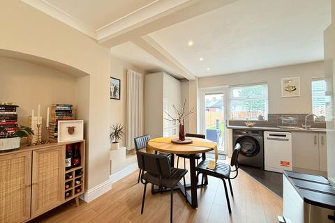 29 Broom Hall Crescent, Birmingham, B27 7JR