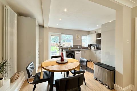 29 Broom Hall Crescent, Birmingham, B27 7JR
