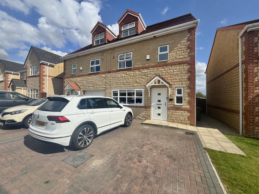 4 Bedroom Semi Detached for Sale