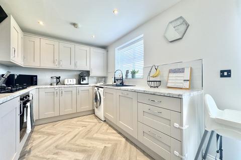 41 Birch Way, Pontefract, WF8 2FW