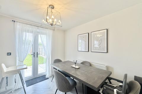 41 Birch Way, Pontefract, WF8 2FW