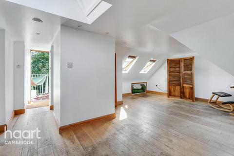 Studio for sale, Top Flat, Beaconsfield Terrace, Cambridge