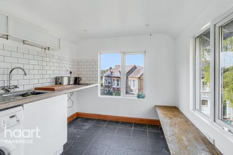 Studio for sale, Top Flat, Beaconsfield Terrace, Cambridge