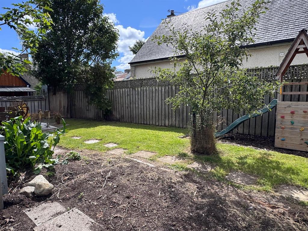 Rear garden 2.png