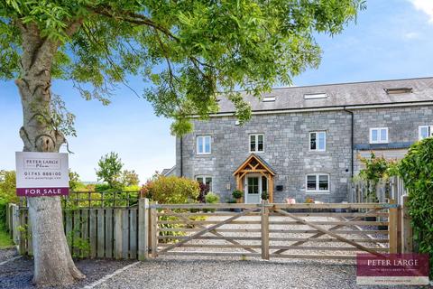 4 bedroom end of terrace house for sale, Pennant Farm, Prion Rd, Denbigh, Denbighshire LL16 5ST