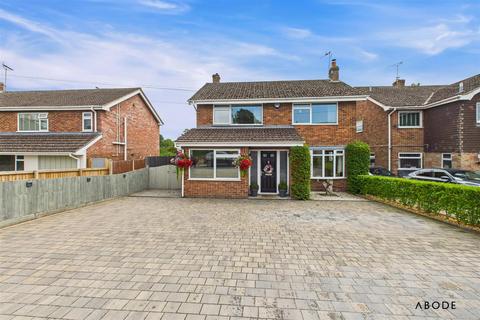 32 Jacks Lane, Marchington, Uttoxeter, ST14 8LW