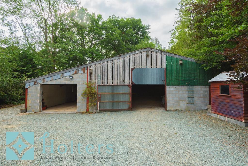 Hyde Park, Mochdre-21.jpg