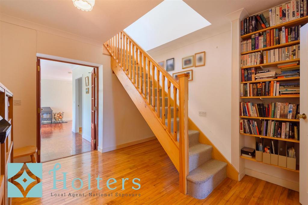 Hyde Park, Mochdre-73.jpg