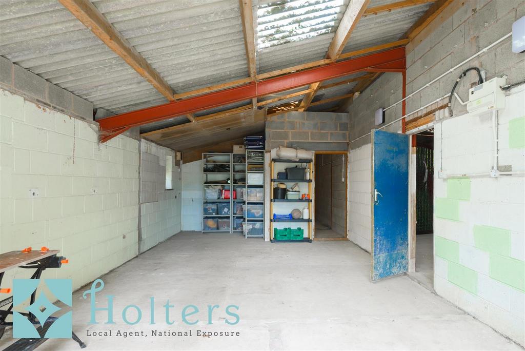 Hyde Park, Mochdre-22.jpg