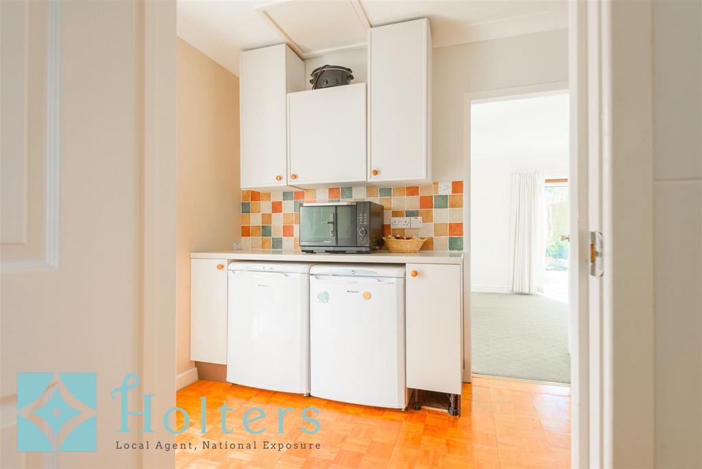 Hyde Park, Mochdre-59.jpg