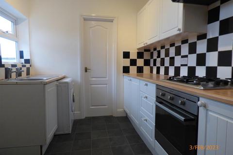 2 bedroom flat to rent, King Edward Place, Gateshead