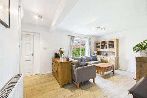 undefined, Milton Avenue, Gloucester, Gloucestershire, GL2