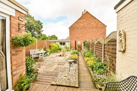 4 Wilmott Close, Lichfield, WS13 8BD