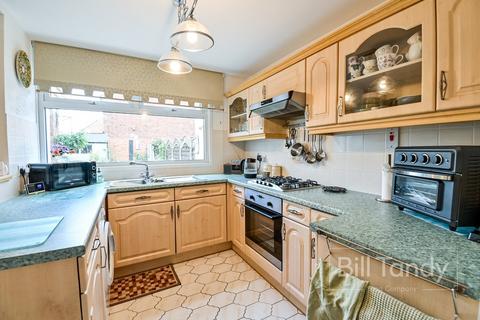 4 Wilmott Close, Lichfield, WS13 8BD