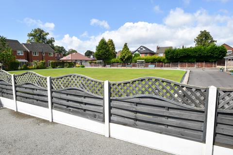 4 bedroom detached house for sale, Warwick Drive, Urmston, M41