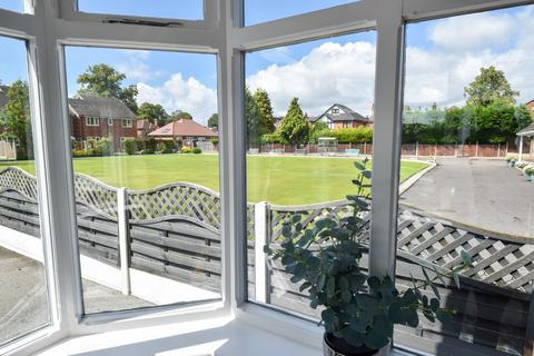 4 bedroom detached house for sale, Warwick Drive, Urmston, M41