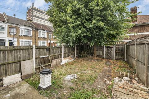 undefined, Stuart Road, Thornton Heath, CR7
