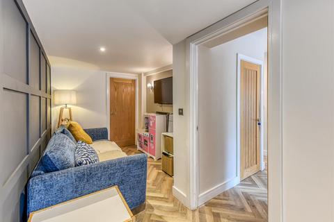 14 Sandringham Road, Wombourne, Wolverhampton, WV5 8EF