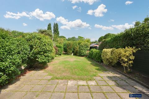 3 bedroom semi-detached house for sale, Milton Avenue, Hornchurch, RM12