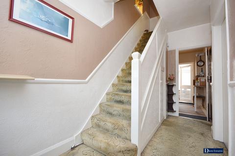 3 bedroom semi-detached house for sale, Milton Avenue, Hornchurch, RM12