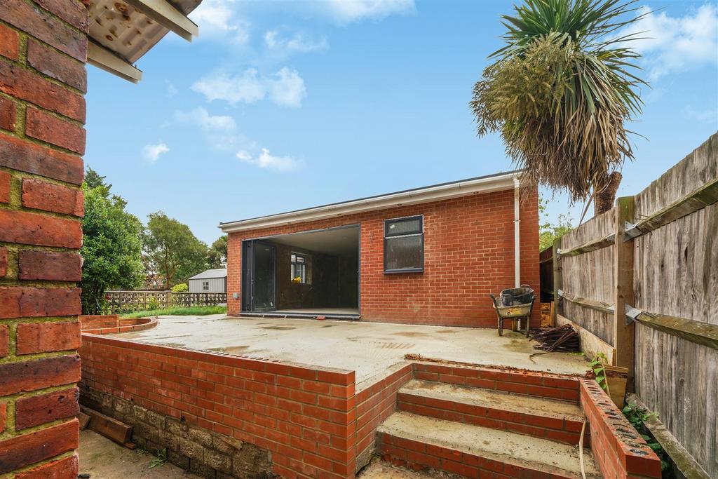 12 Kenelm Close - r Bqexspd ALDm5 Ln Dsl ST.jpg