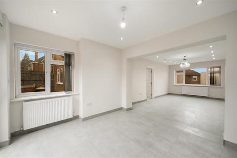 5 bedroom detached house for sale, Kenelm Close, Harrow