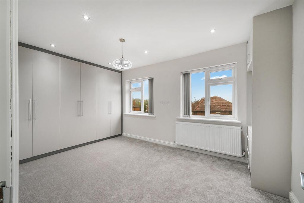 12 Kenelm Close - t3 Td Eq Pj8 Js Izk LOMJj4.jpg