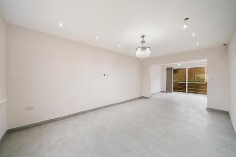 undefined, Kenelm Close, Harrow