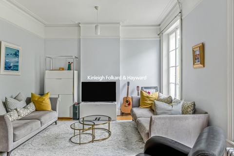 3 bedroom flat to rent, Highbury Crescent, Highbury, London, N5