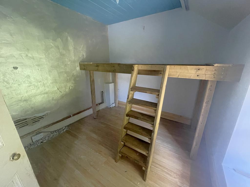 Pantry &amp; Cellar Room
