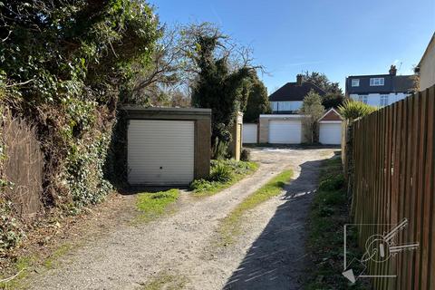 Garage for sale, Meadow Road, Gravesend