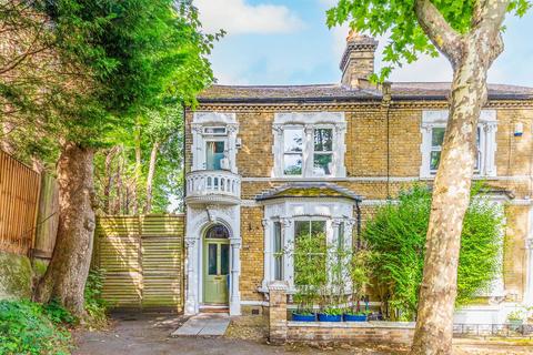 23 Becondale Road, London, SE19 1QJ