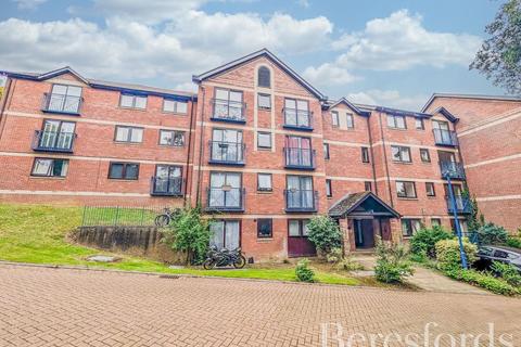 2 bedroom apartment for sale, Claremont Heights, Colchester, CO1