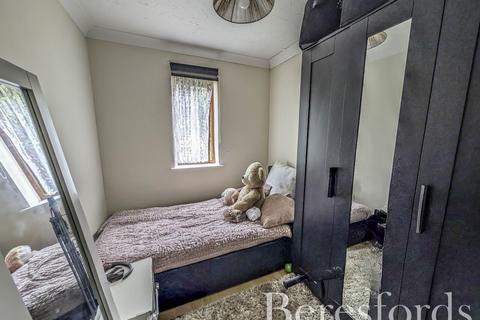 2 bedroom apartment for sale, Claremont Heights, Colchester, CO1