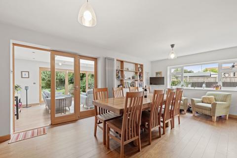 4 bedroom detached house for sale, High Road, Grantham NG32