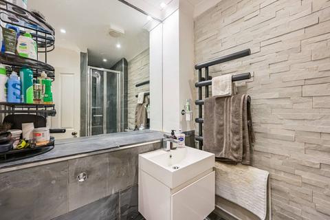 2 bedroom flat for sale, Coborn Street, London E3