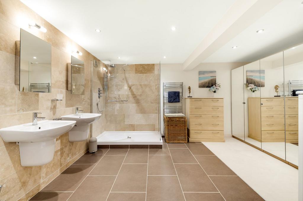 En suite to bedroom one