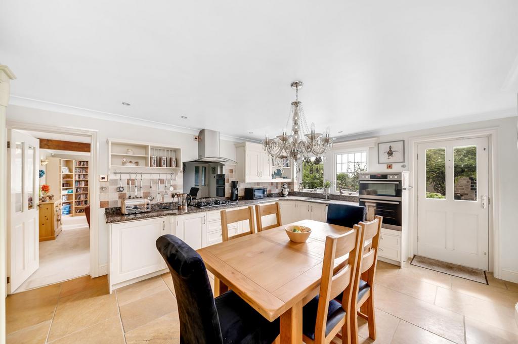 Dining kitchen